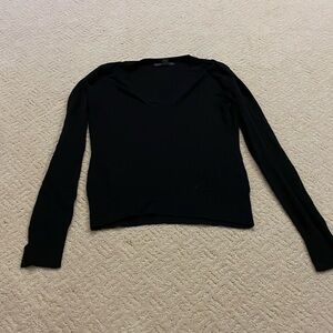 H&M black sweater. Size 6.